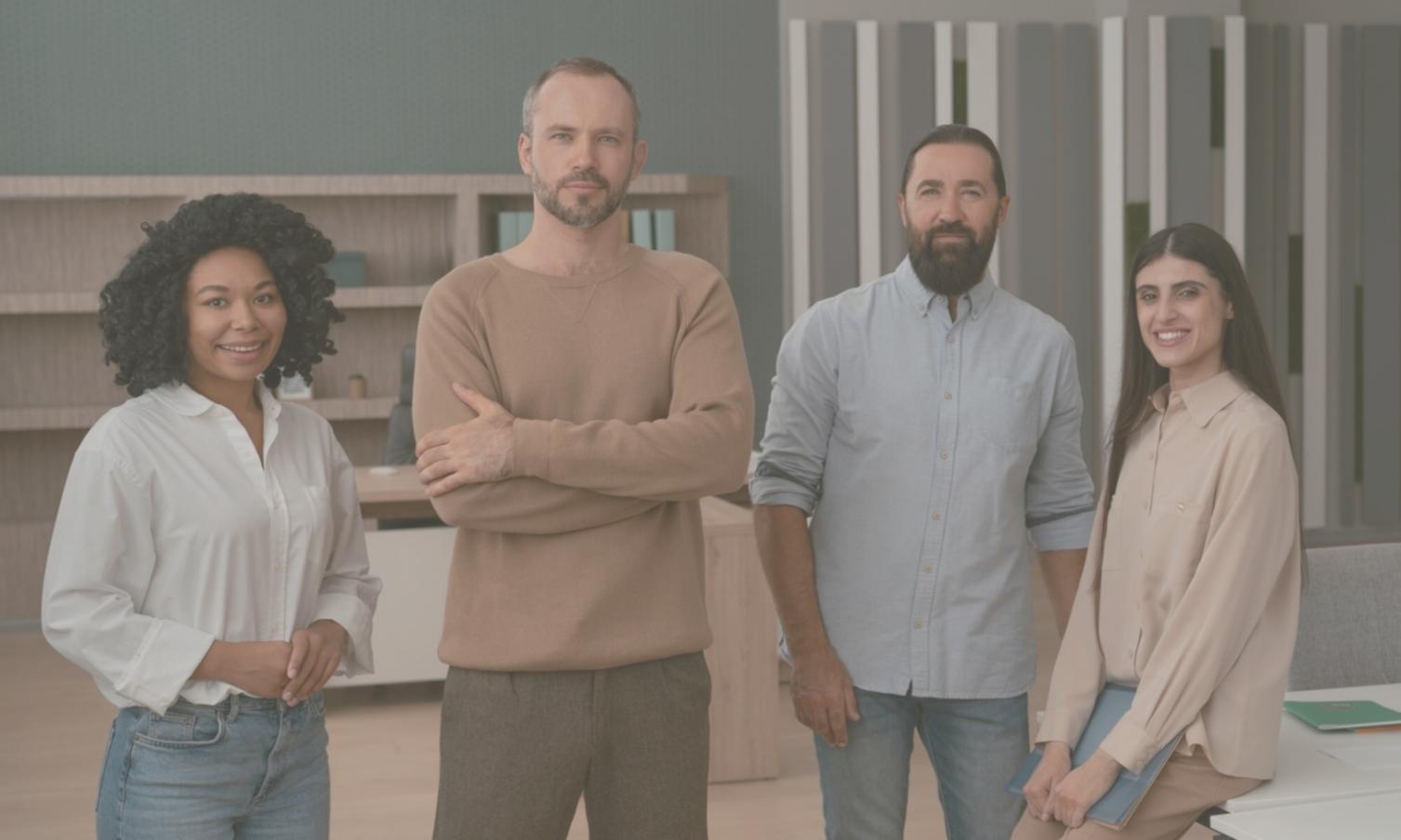 Sala principale per sessioni di gruppo con illuminazione naturale