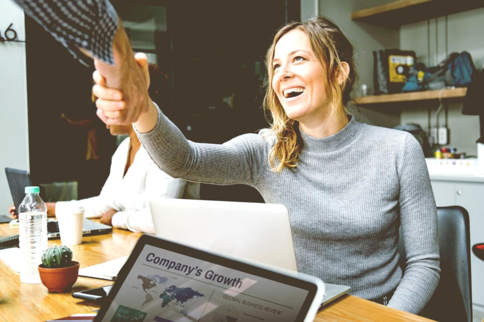 Zona consultazione con postazioni per colloqui individuali